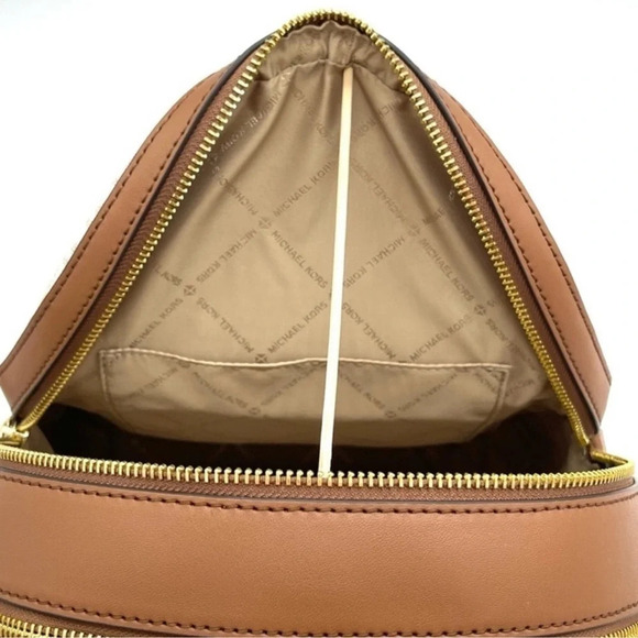 Michael Kors Jaycee Medium Zip Packet Backpack & LG Trifold
Wallet Vanilla - Picture 7 of 12